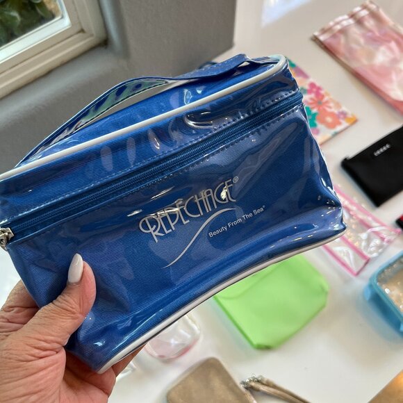 Cosmetic Makeup Bag Bonanza - lot of 22 - Picture 10 of 16